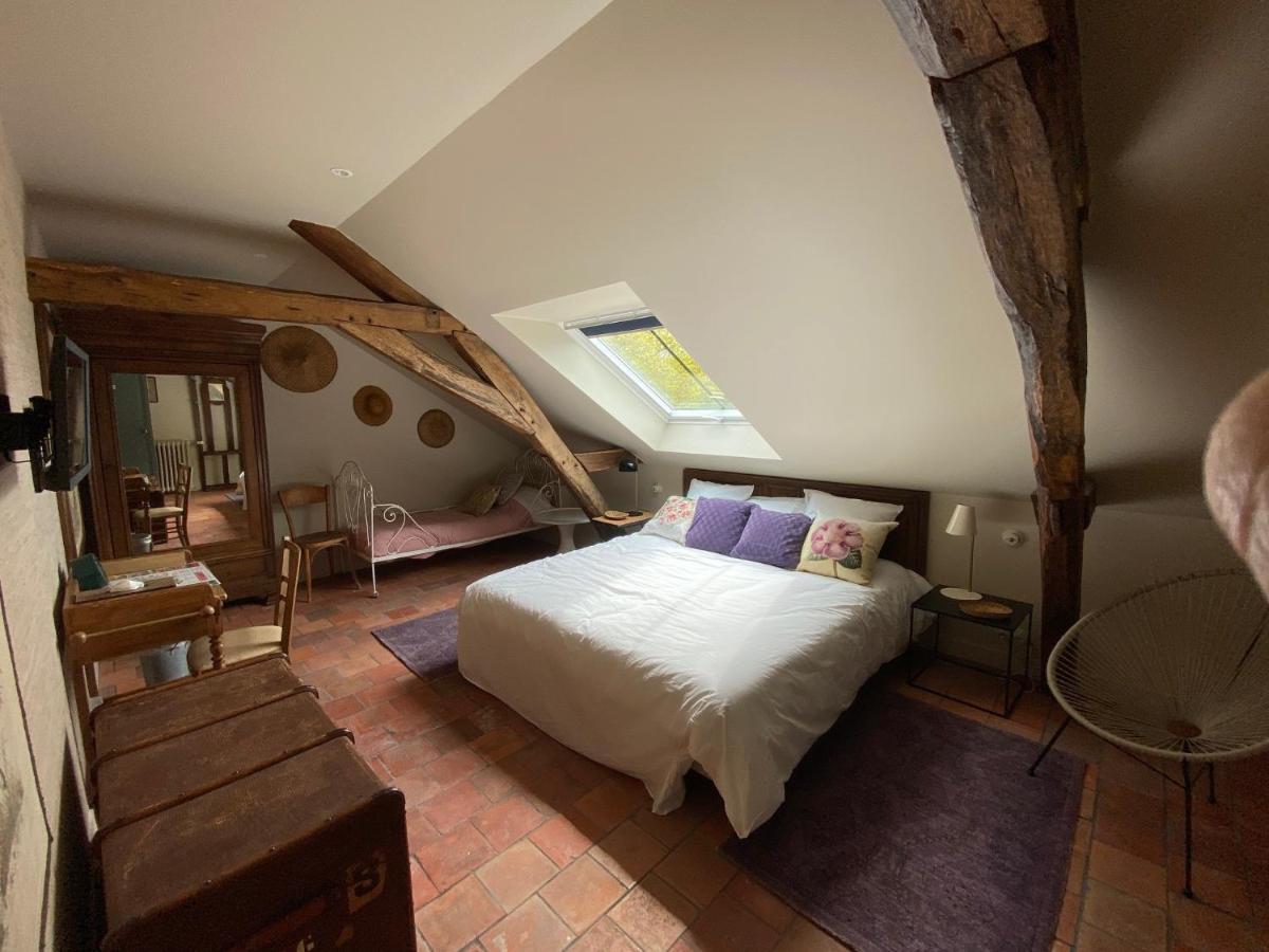 La Gironnerie Bed & Breakfast Loche-sur-Indrois Bagian luar foto